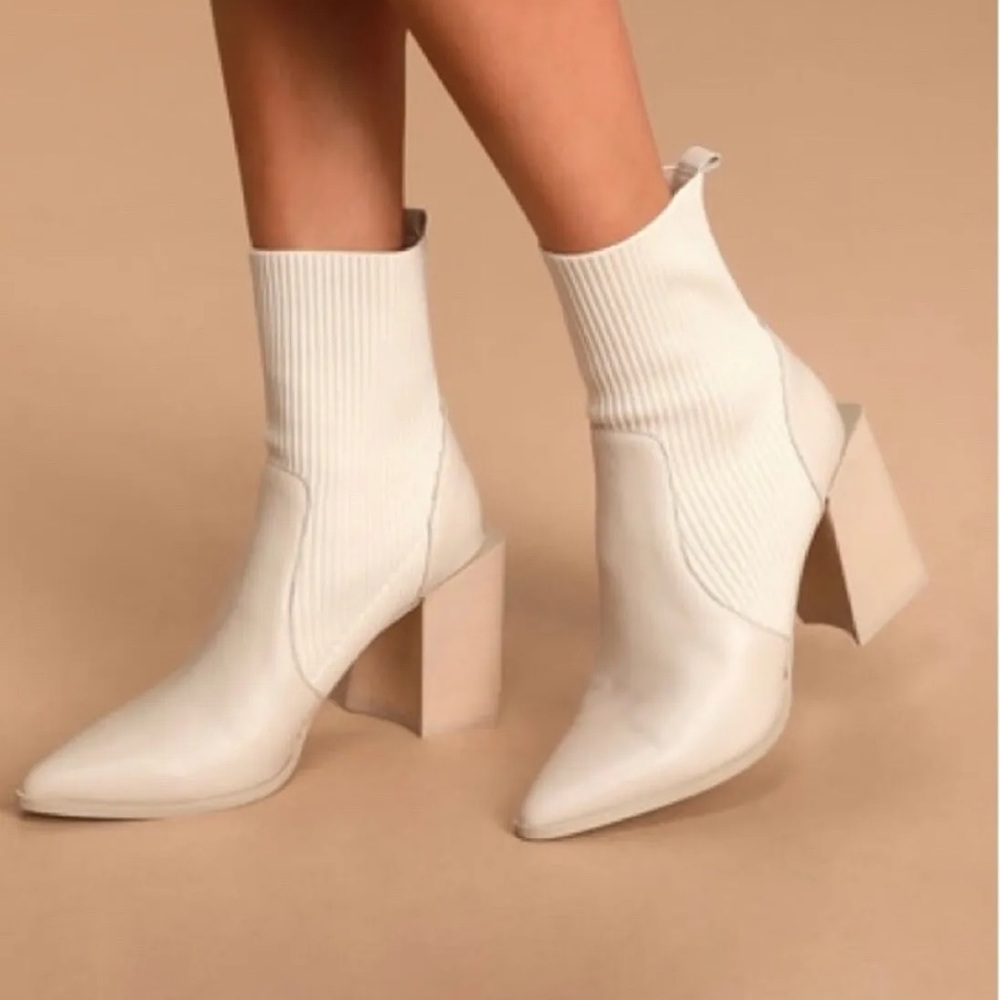 STEVE MADDEN ankle sock boots. Size 8.5